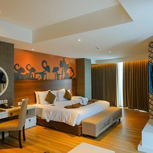 Kamar king executive